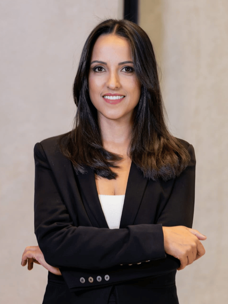 Flavia Pereira v1